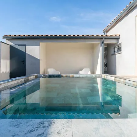 Avec Piscine Exterieur فيلة Saint-Genies-de-Malgoires