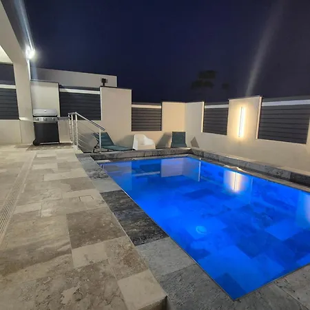 فيلة Avec Piscine Exterieur *
